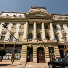 Începe confirmarea locurilor pentru candidații admiși la UAV